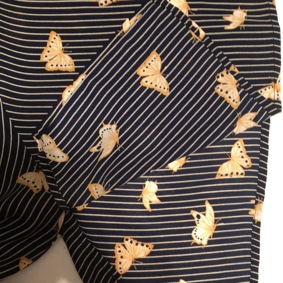 Sienna sky blouse. Sz. Medium - Picture 6 of 7